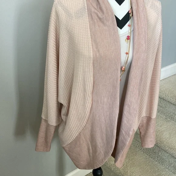 Doe & Rae Vacay Cardigan - Picture 7 of 9